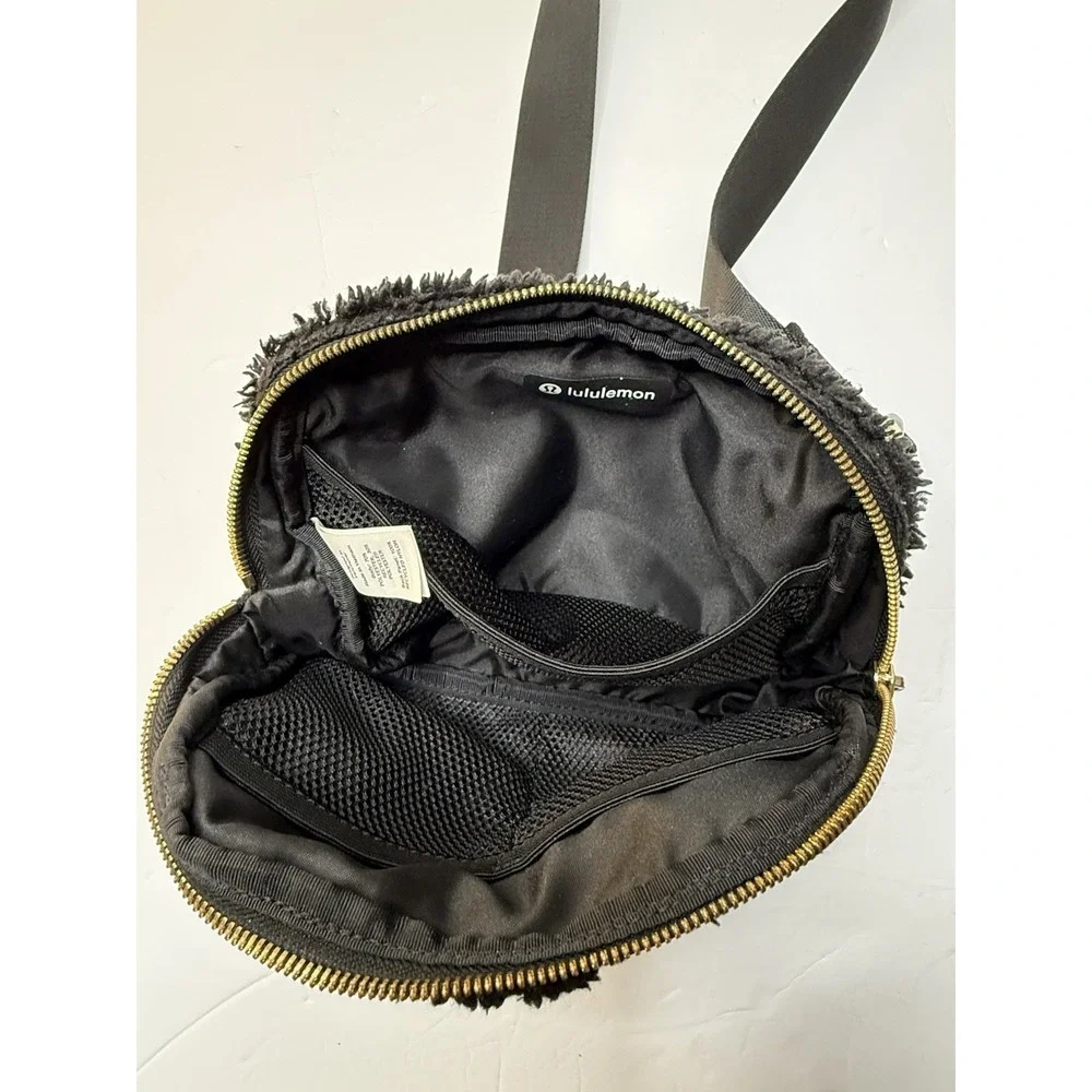 Lululemon Everywhere Belt Bag Black Fuzzy Fleece Crossbody Utility Y2K Goth Emo